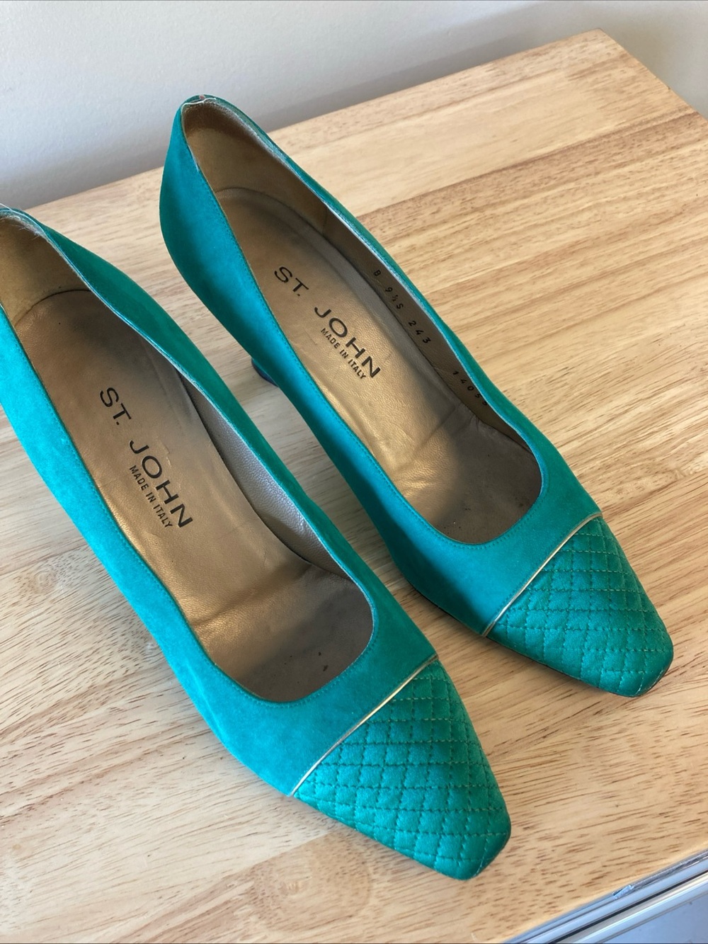 St. John Shoe 9.5B Suede Leather High Heels 3” Kelly Green Italian Made VTG
